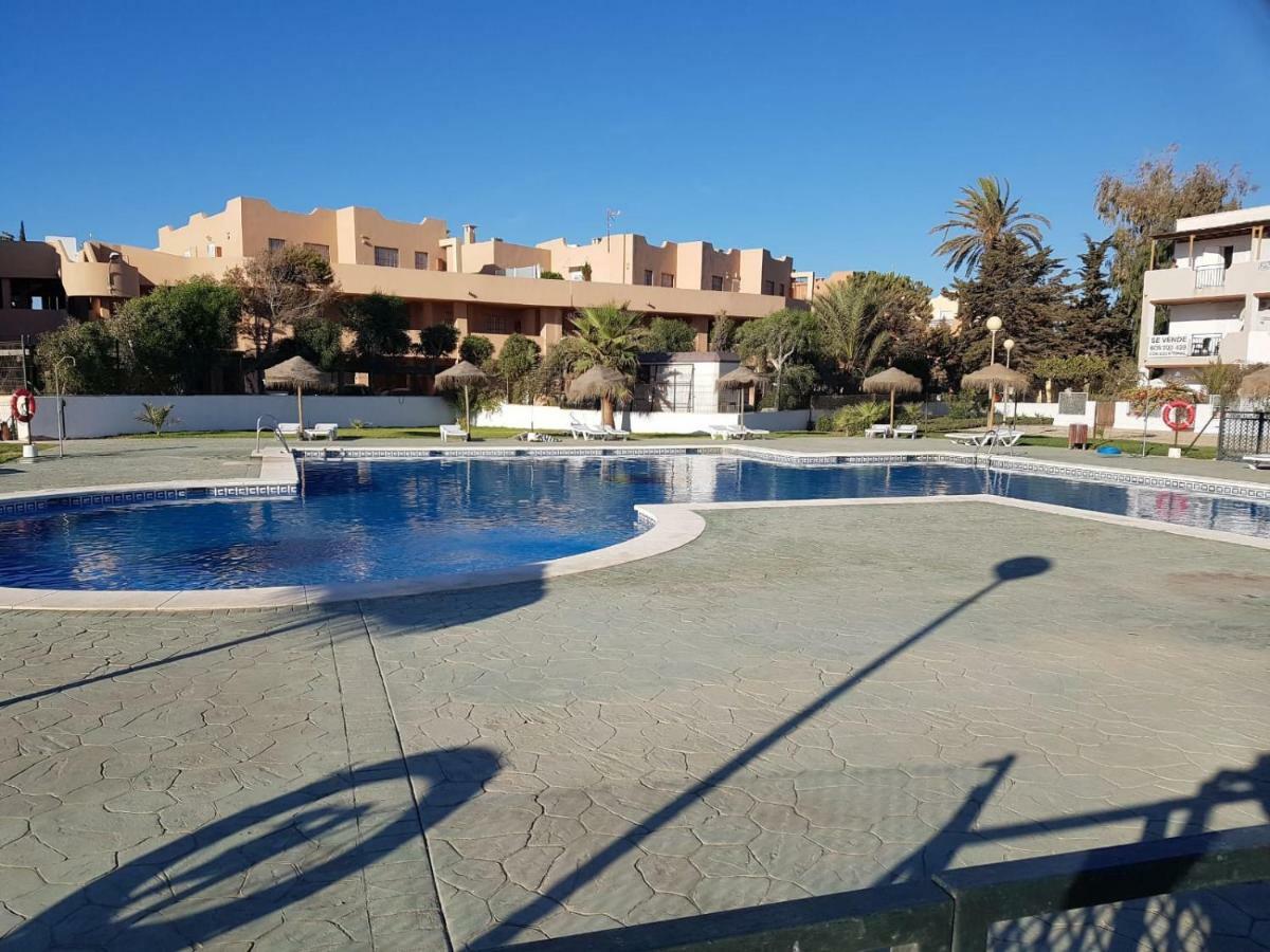 Casa Baja Extraordinaria En Urbanizacion Naturista! Лас-Бомбардас Экстерьер фото