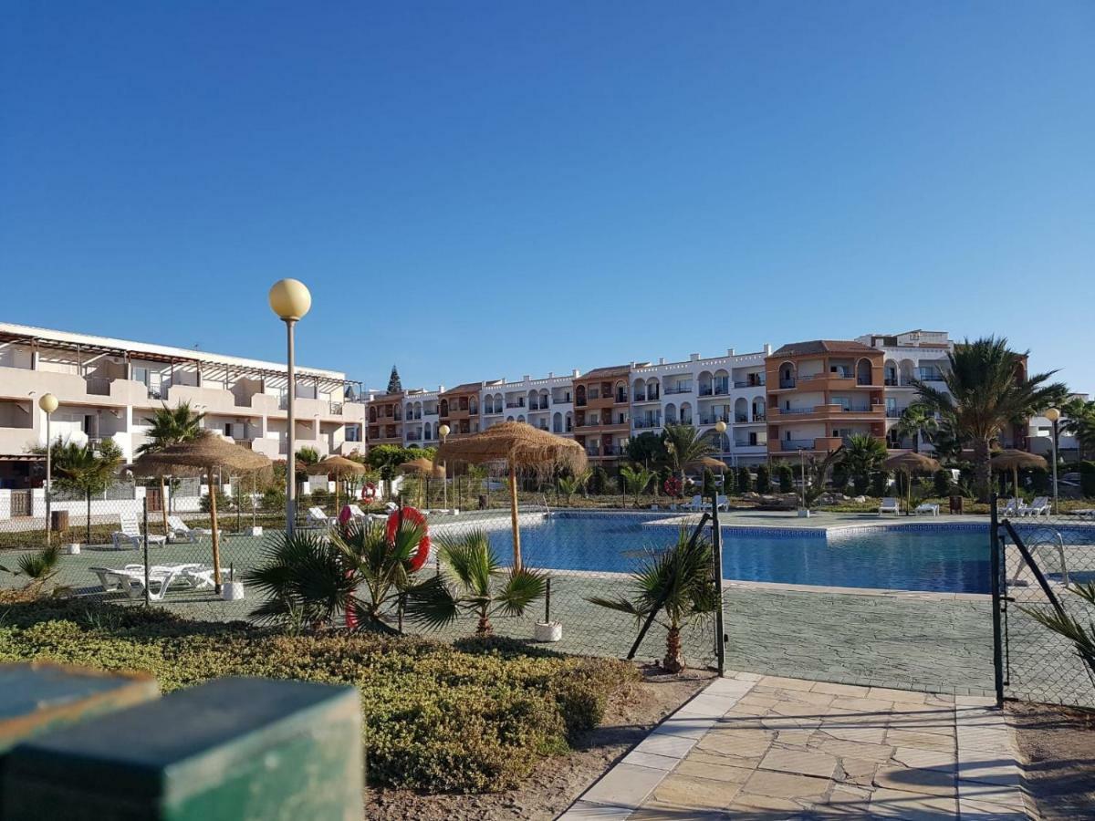 Casa Baja Extraordinaria En Urbanizacion Naturista! Лас-Бомбардас Экстерьер фото